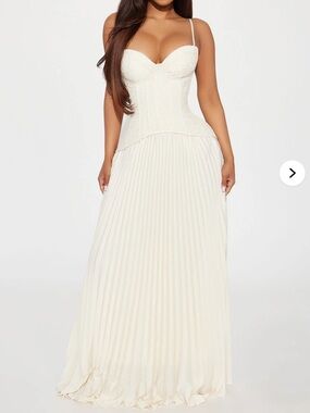 Fashion Nova Daniella Lace Corset Pleated Maxi Dress - Cream NWT